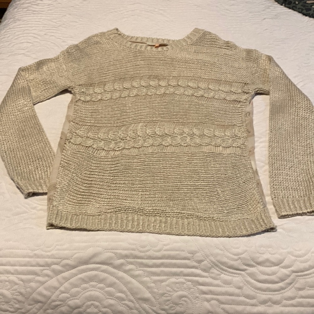 Berksha cream top. Large. 2 mediums.